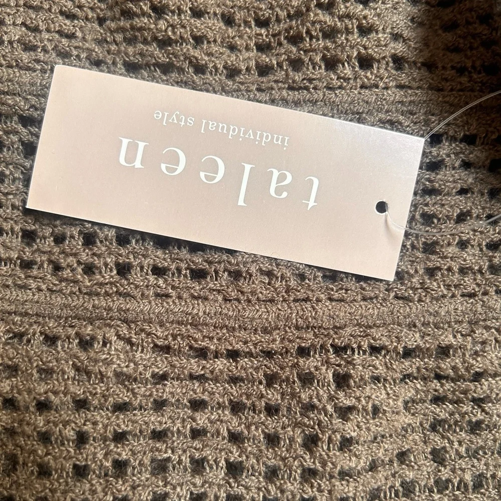Taleen olive soft scalloped infinity scarf NEW